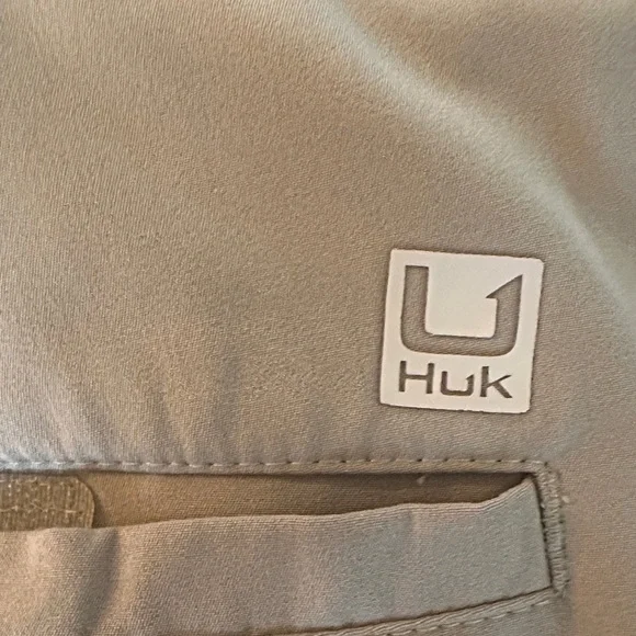 Huk Men's Khaki Flat Front Shorts - Picture 6 of 6